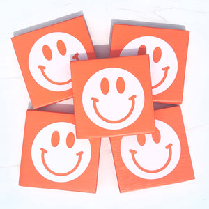 SMILEY FACE MINI WOOD SIGN DECOR